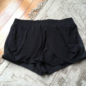 🦋3/$20🦋 Fabletics athletic shorts